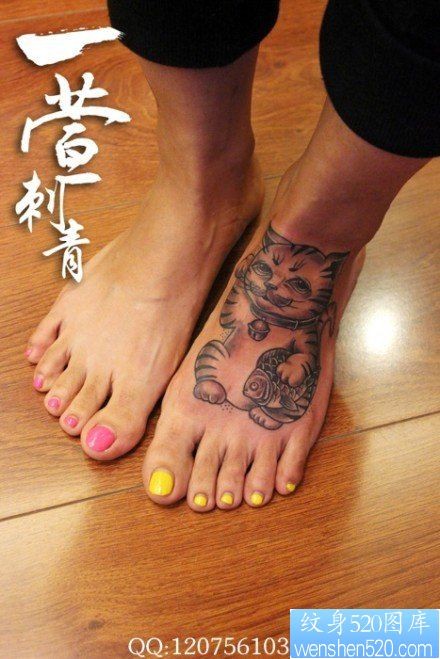 脚背经典唯美的招财猫纹身图片
