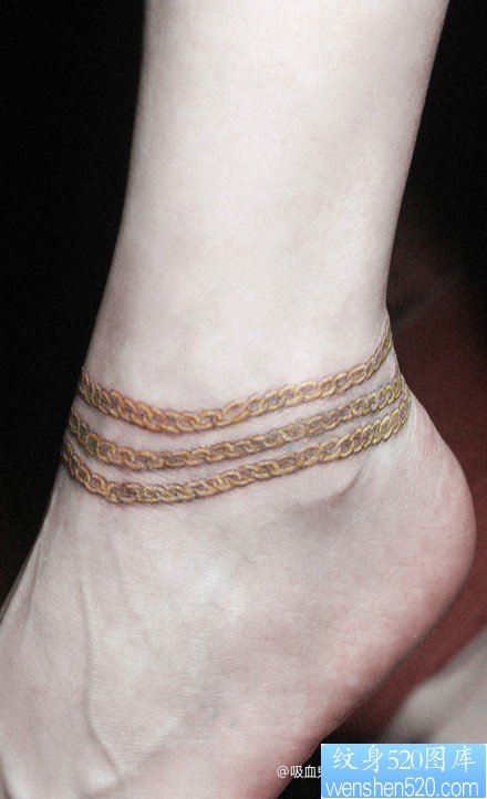 女人脚腕时尚经典的铁链脚链纹身图片