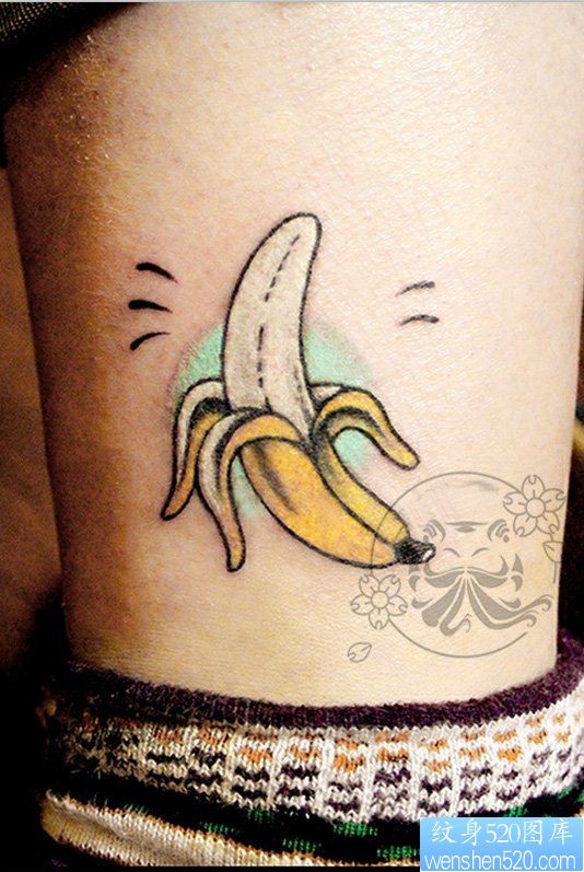 脚踝香蕉纹身图片