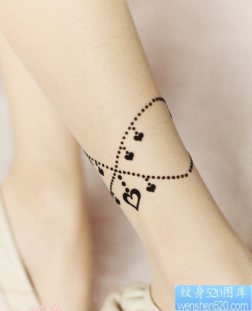 纹身520图库推荐一幅女人脚链纹身图片