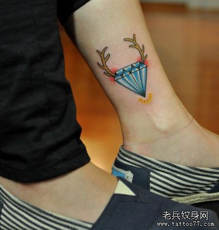 纹身520图库推荐一幅脚踝钻石纹身图片