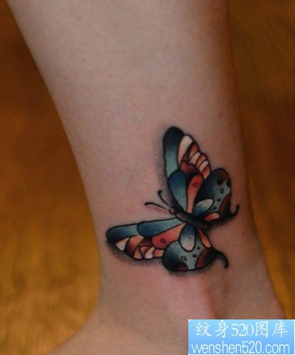 一幅腿部彩色蝴蝶文身图片