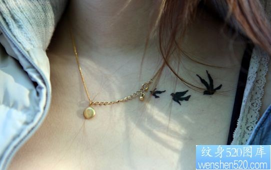 胸部纹身图片：胸部图腾小鸟纹身图片纹身作品