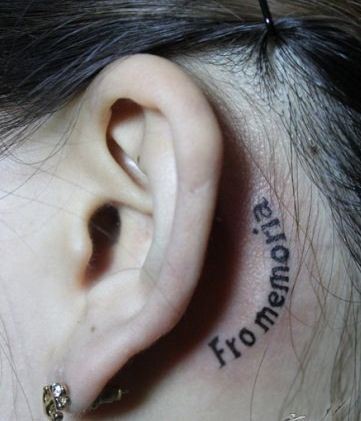 头部纹身图片：耳部图腾文字纹身图片纹身作品