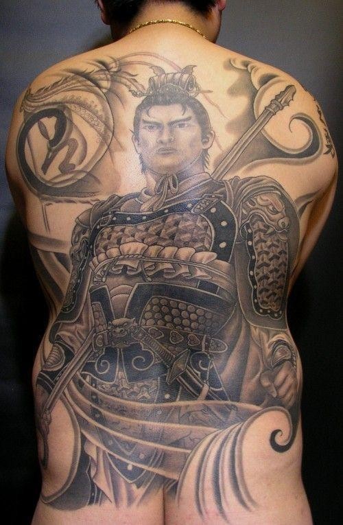 一组男士背部霸气的纹身参考图案
