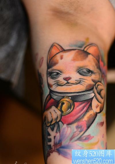 纹身520图库推荐一幅彩色招财猫纹身图片