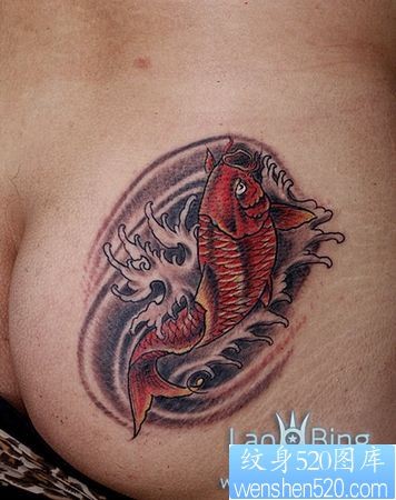 臀部纹身图片：臀部鲤鱼纹身图片纹身作品