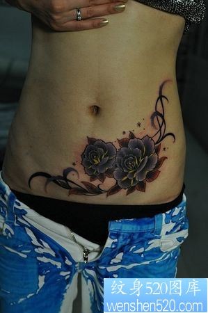 美女腹部花卉藤蔓纹身图片纹身作品