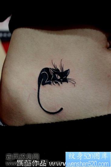 美女腹部可爱的图腾猫咪纹身图片