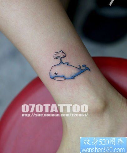 女人腿部好看的小海豚纹身图片