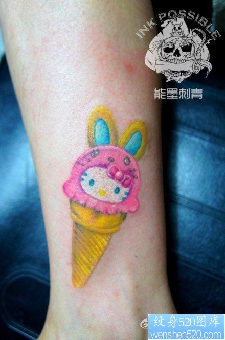 女人腿部可爱的猫咪兔子冰激凌纹身图片