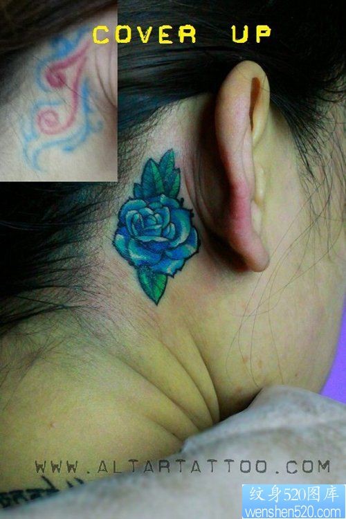 女人耳部小巧漂亮的彩色玫瑰花纹身图片