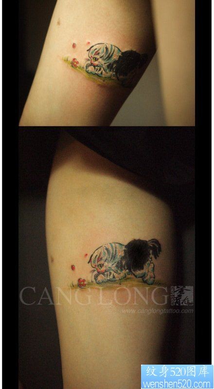 美女腿部可爱小巧的猫咪纹身图片