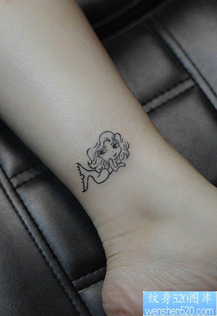 女人小腿可爱时尚的美人鱼纹身图片