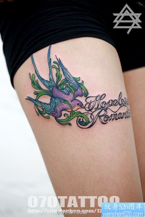 美女人感大腿上的一幅燕子纹身作品
