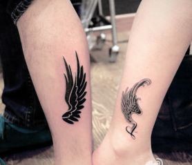 腿部情侣翅膀纹身图片