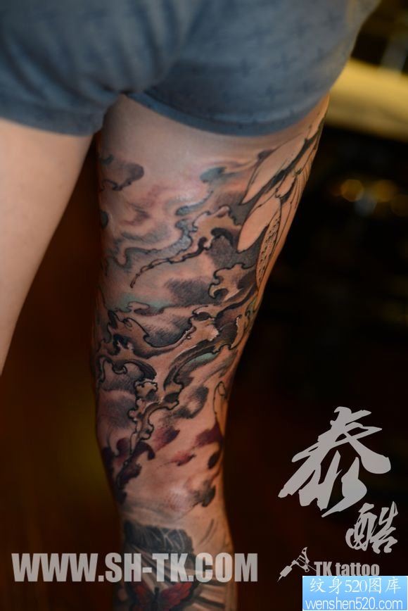腿部包腿鱼莲花（1）纹身图片