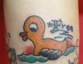 可爱的小鸭子纹身图案