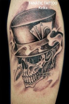 戴帽子叼烟卷的骷髅纹身图案
