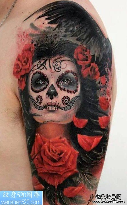 一幅欧美骷髅头玫瑰花纹身作品