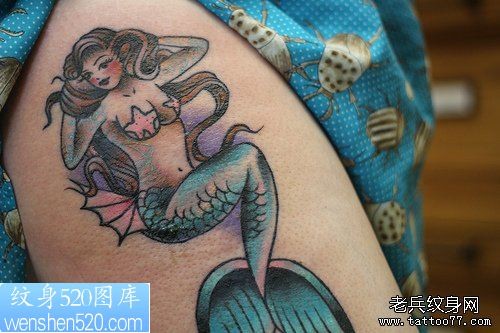 腿部彩色美人鱼纹身作品