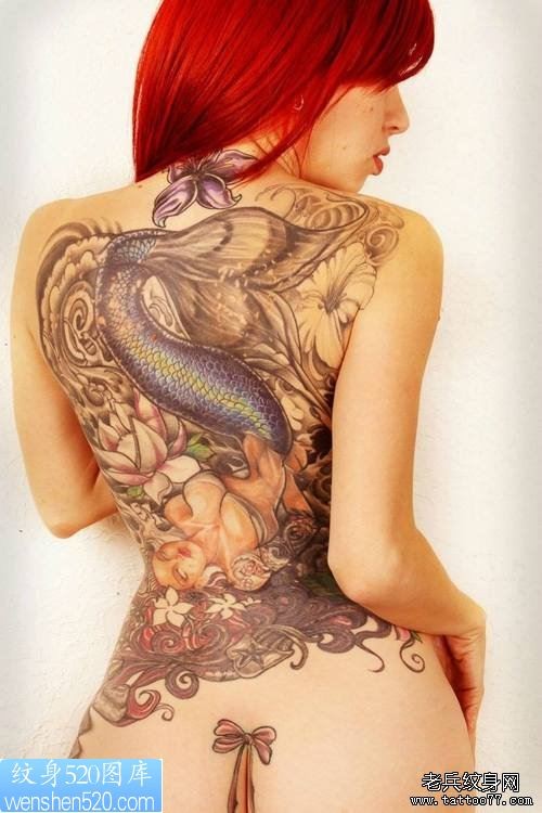 女人满背彩色美人鱼纹身作品
