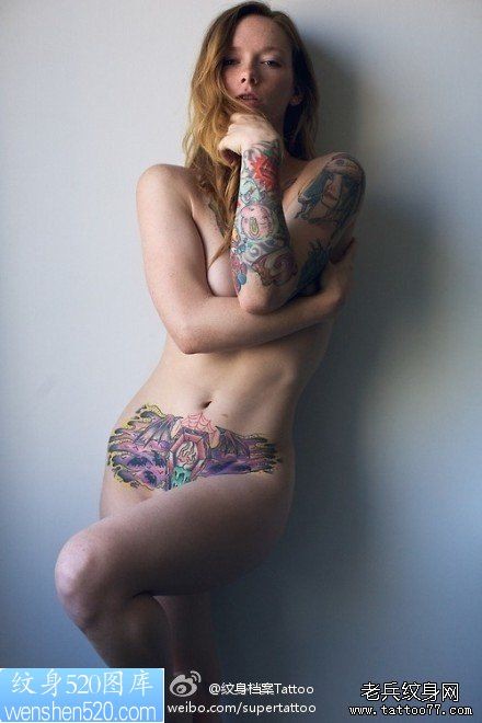 全裸女孩纹身写真