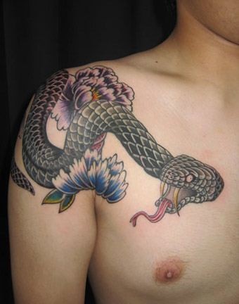 大蛇牡丹纹身图案