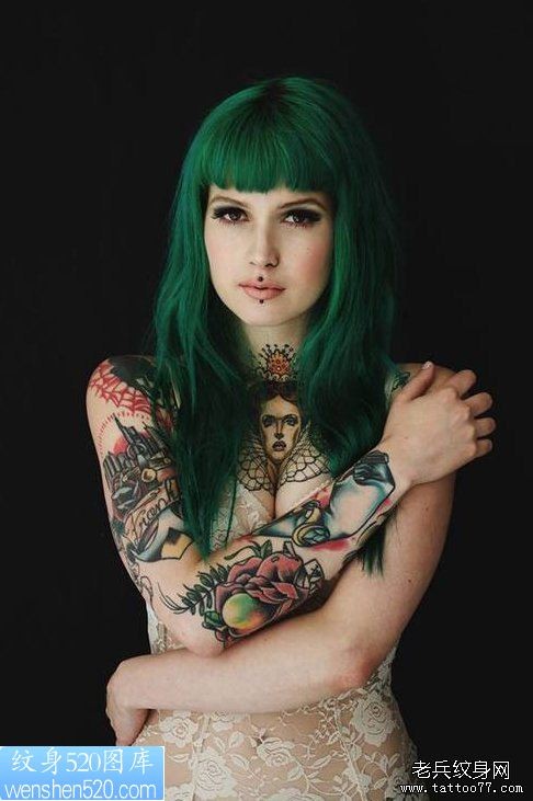 欧美女人性感纹身写真