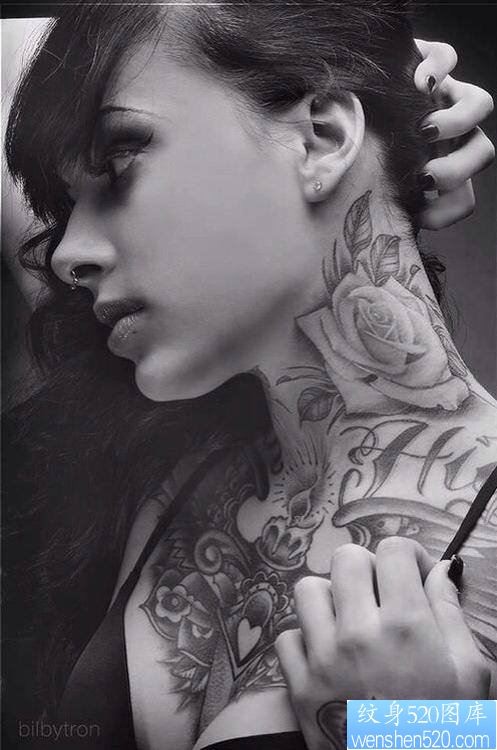 流行女孩纹身写真