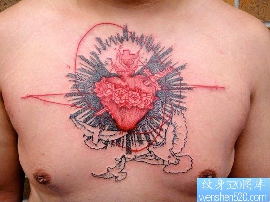 胸部之特别风格心脏和平鸽纹身图案