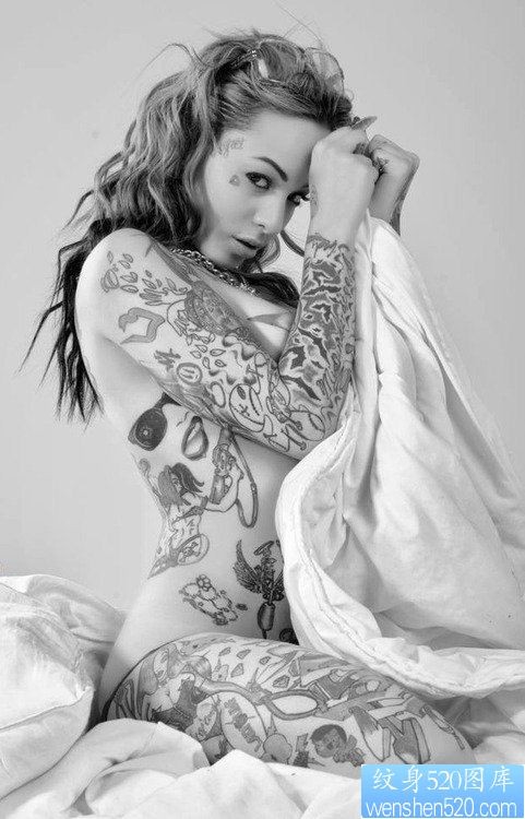 纹身图库推荐一幅个性性感女人纹身图案