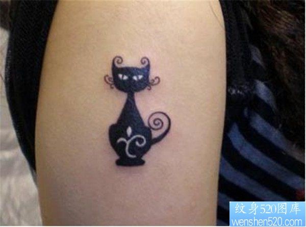 手臂小清新猫咪纹身图案