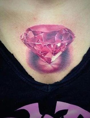 胸口红色钻石纹身图案图案