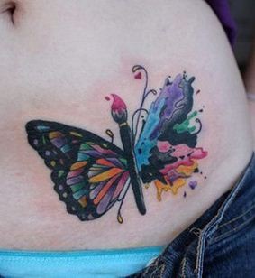 视觉效果震撼的蝴蝶形抽象彩色纹身图案