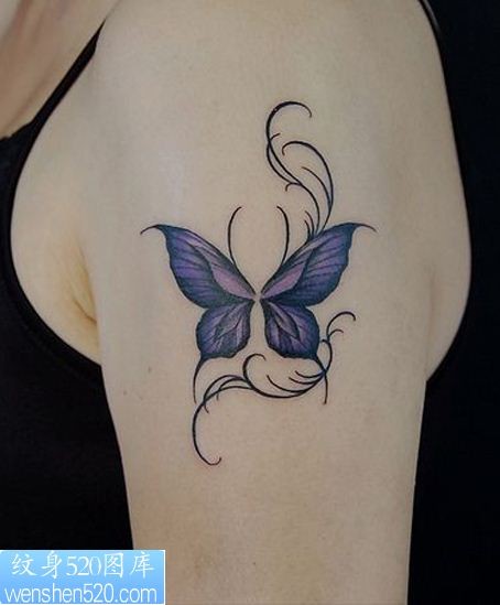 手臂上的蝴蝶纹身图案图案
