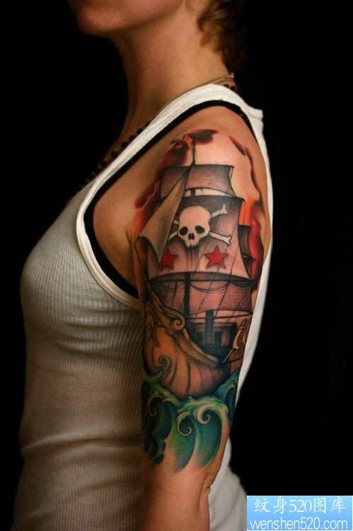 手臂海盗船纹身图案