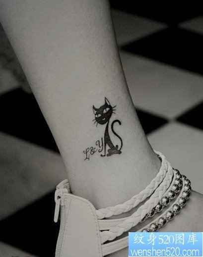 腿部女性小猫咪纹身图案