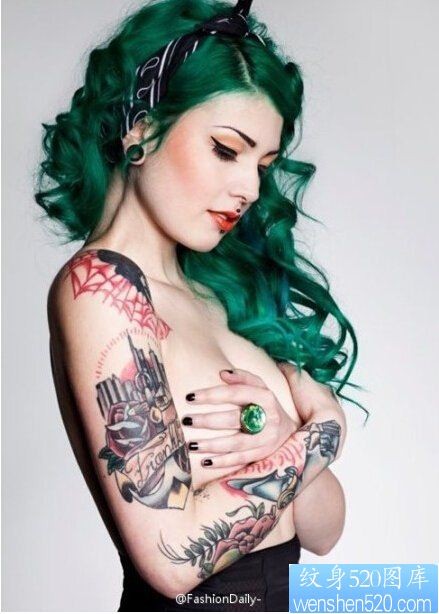 个性女性花臂纹身图案