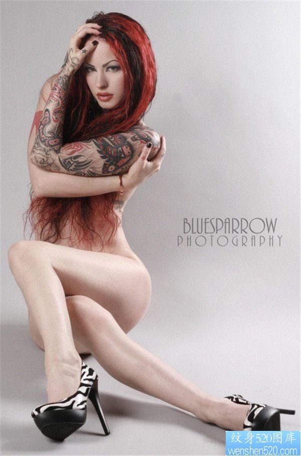 最好的刺青馆推荐一款女性性感彩色花臂纹身图案