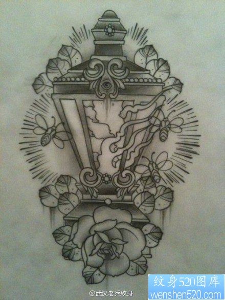 一款灯塔玫瑰花纹身手稿图案