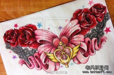 玫瑰花蕾丝边纹身图案
