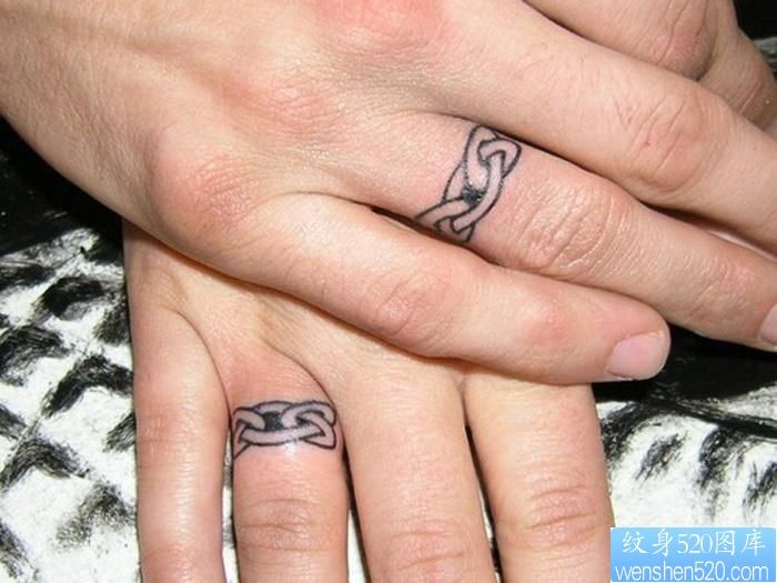 个性情侣戒指纹身图案