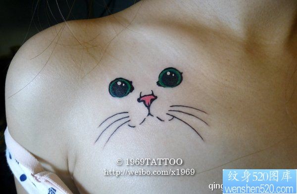 小清新胸部小猫纹身图案