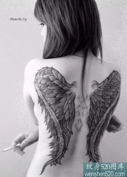 个性翅膀纹身图案
