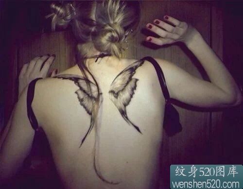个性翅膀纹身图案