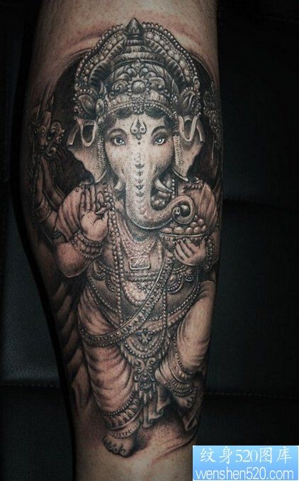 一款腿部宗教象神纹身图案