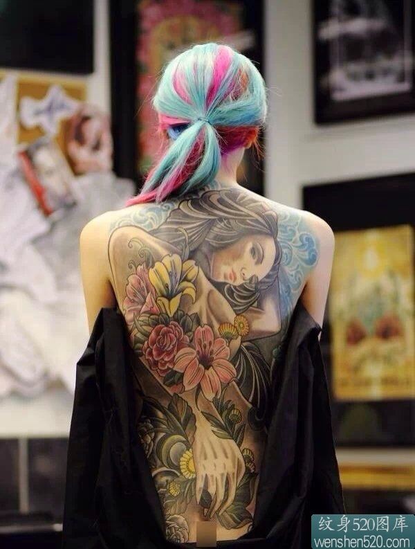 一组霸气满背纹身套图，给你视觉的享受