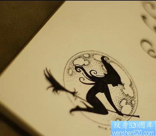 一款女巫纹身手稿图案