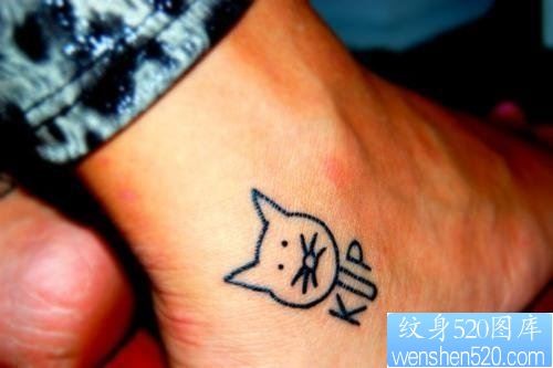 小清新脚部小猫纹身图案